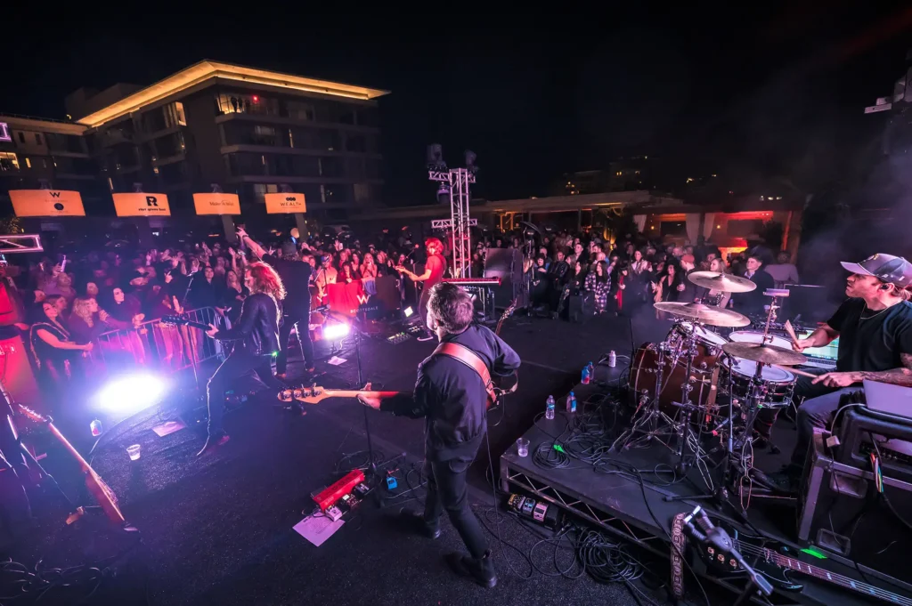 Rock the rooftop 22 03